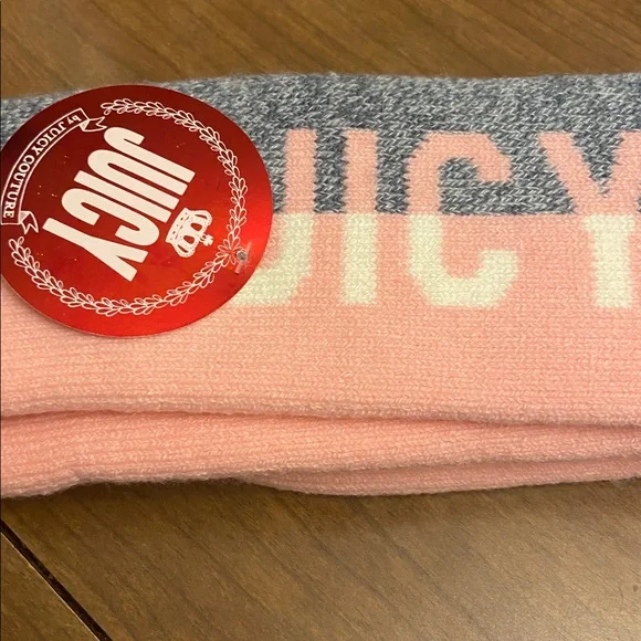 Juicy by Juicy Couture Pink and Gray Logo Knit Insulating Socks One Size. - Picture 2 of 5